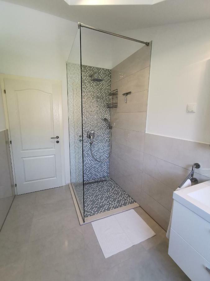 New Apartments 9 Minutes From Split Airport Kaštela Екстериор снимка
